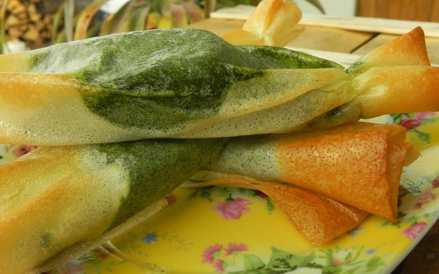 Bonbons de feuilles de brick aux épinards