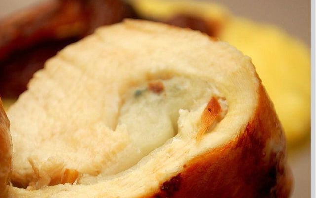 Saltimboccas aux poires et Roquefort et réduction au vin et miel....