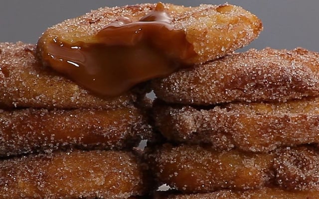 Beignets aux pommes cœur caramel