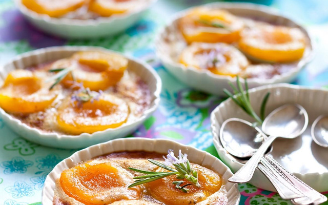 Clafoutis aux abricots et thym