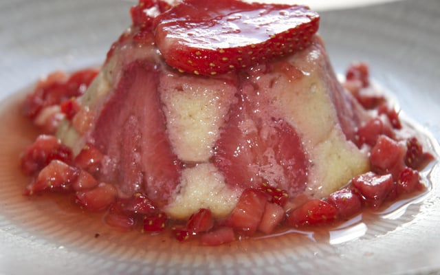 Flan ricotta-tonka aux gariguettes et coulis d'érable