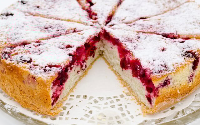 Tarte aux cerises, poires et cottage cheese