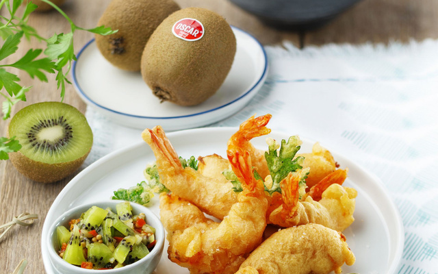 Tempura de gambas et chutney de kiwi