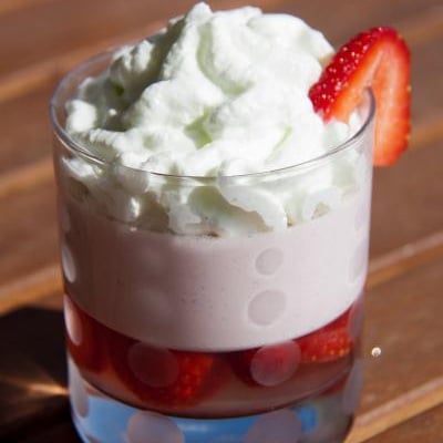 Panacotta de Gariguette en robe de verveine