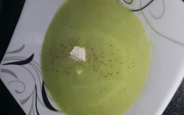 Velouté de courgettes et fromage frais