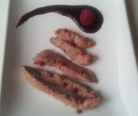 Aiguillettes de canard aux framboises