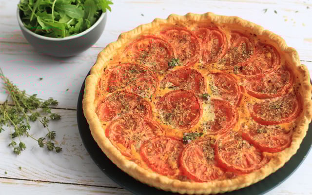 Quiche au thon et à la tomate facile