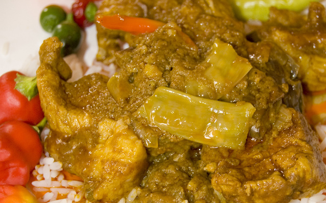 Cochon de lait sauce moambe