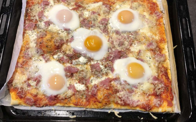 Pizza royale au Barbecue