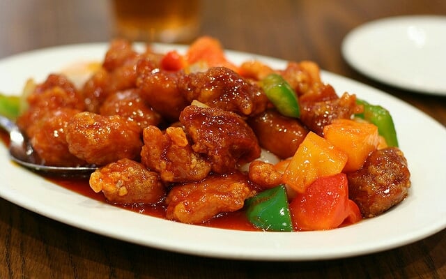 Porc à l'ananas et pointe de rhum