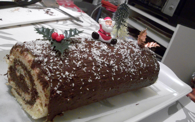 Bûche de Noël mousse choco et noix de coco