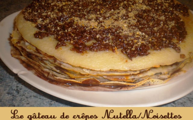 Gâteau de crêpes au nutella et noisettes