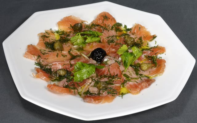 Saumon Gravlax comme dans les pays scandinaves