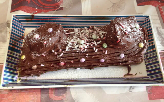 Bûche de Noël moelleuse au chocolat