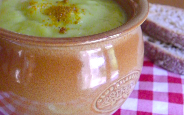 Velouté de poireaux au citron et curry doux