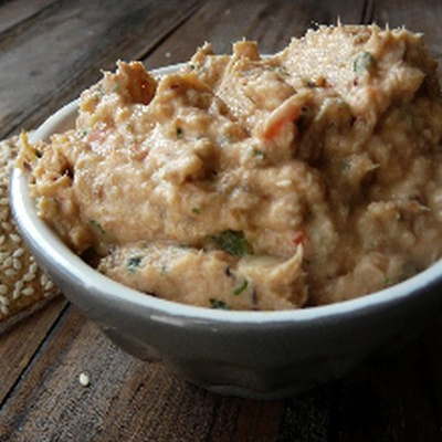 Tartinade au poivron rouge ,thon et coriandre