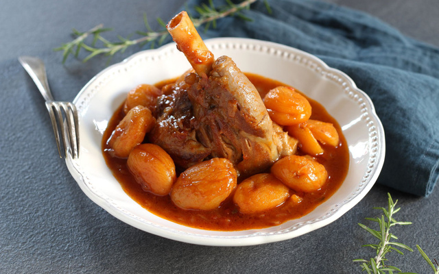 Souris d’agneau aux abricots moelleux