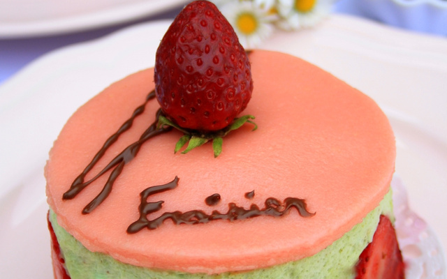 Fraisier revisité au chocolat et pistaches