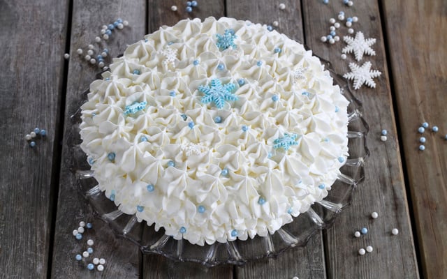 Gâteau reine des neige : des étoiles plein les yeux