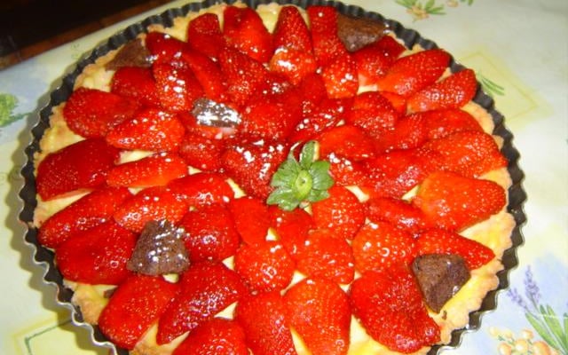 Tarte aux fraises et crème pâtissière au rhum