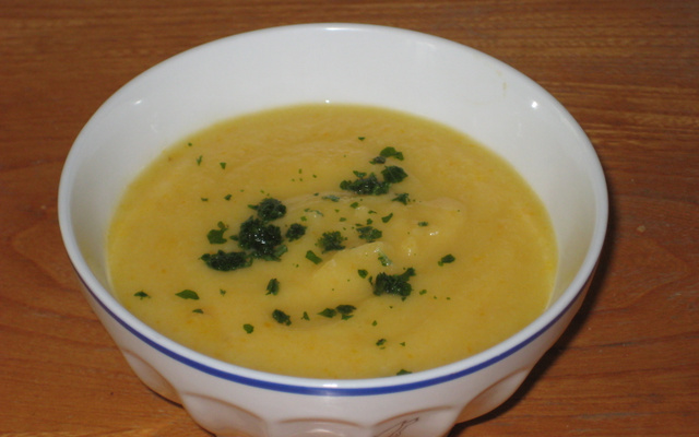 Crème de chou-fleur au lait d'amande