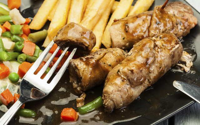 Escalopes de porc roulées façon saltimbocca