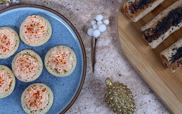 Toasts à la mousse de saumon fumé