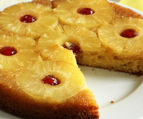 Gâteau renversé à l'ananas classique