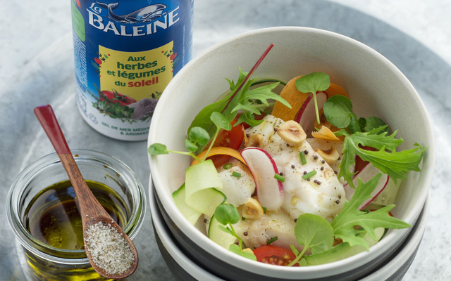 Salade de cabillaud, aux herbes et légumes du soleil « La Baleine »