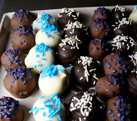 Cake balls au chocolat, chocolat blanc et Philadelphia