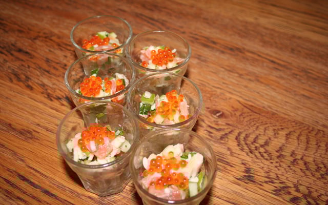 Verrines acidulées poissons fumés et pomme verte