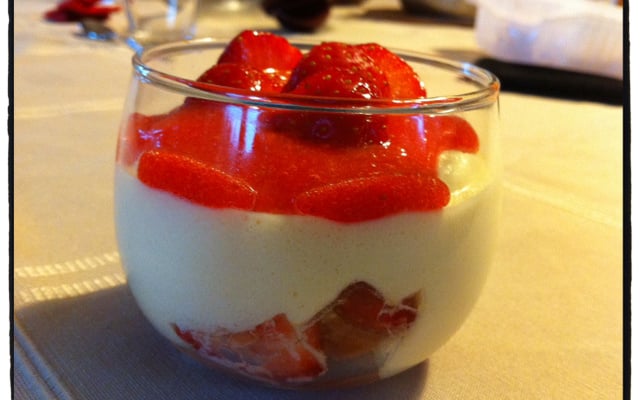 Tiramisu aux fraises parfumé à l'amaretto