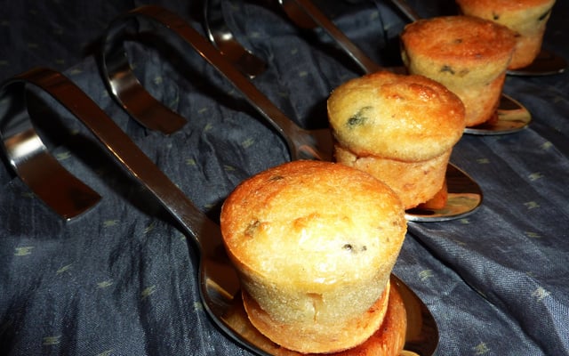 Financiers salés au roquefort Papillon et saumon