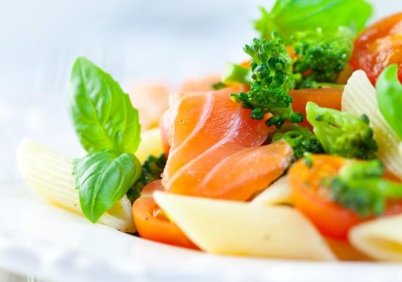 Salade de pâtes au saumon fumé