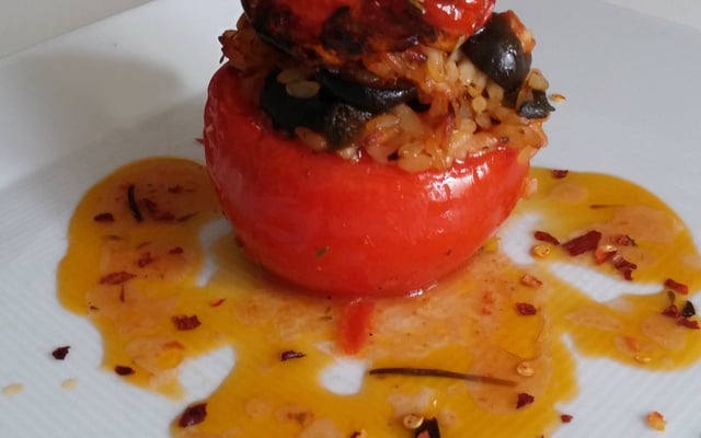 Tomates farcies du soleil, recette vegan
