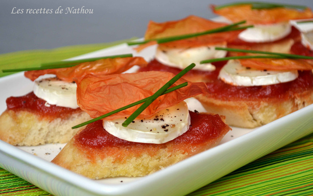 Bruschettas au confit de tomate et fromage de chèvre