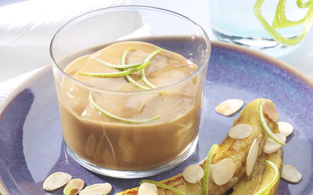 Verrine de caramel et sa banane caramélisée