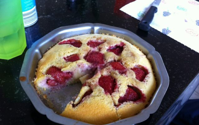 Gâteau aux fraises simple et rapide