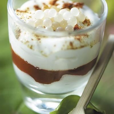 Velouté de Céleri en Cappuccino au Caviar d'Escargot, Mousse de lait à la courge et truffe noire