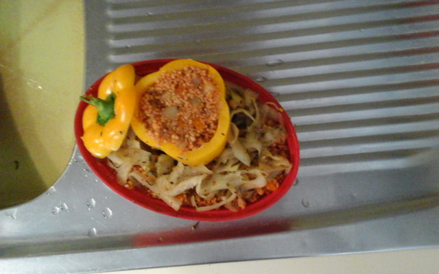 Poivron farci à la semoule et au radis noir