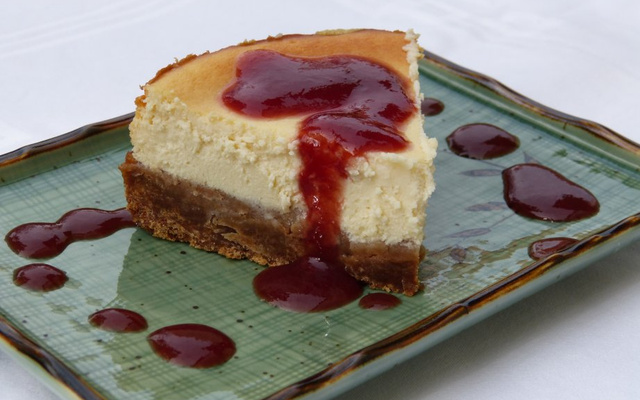 Cheesecake bergamote, spéculoos et coulis de fraises