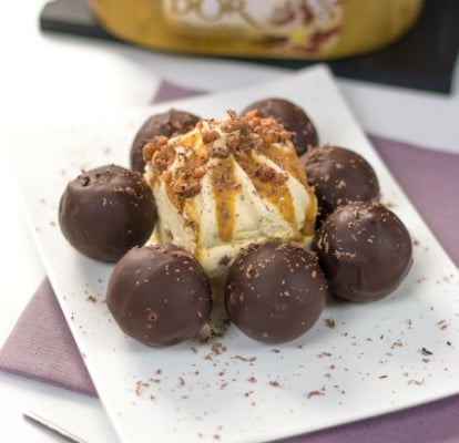 Cœurs moelleux chocolat enrobés de glace Vanille