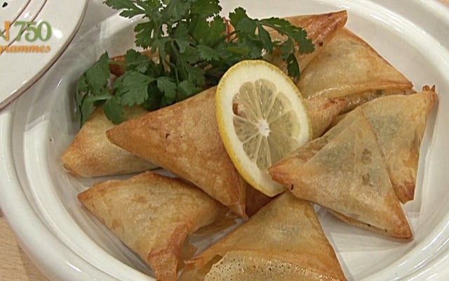 Briouates de crevettes à la chermoula