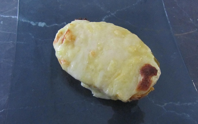 Pommes de terre au four farcies à la Tomme