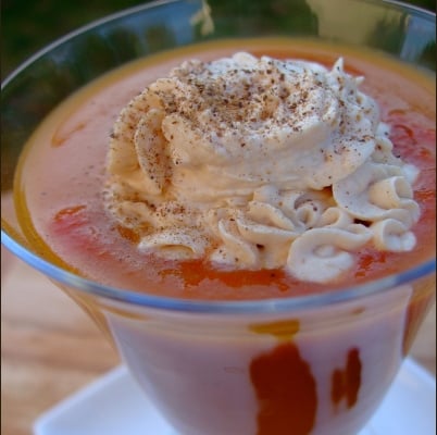 Velouté de potiron et poivrons rouges, chantilly de foie gras