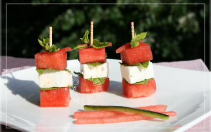 Brochettes de pastèque et feta