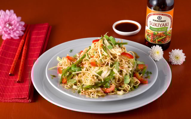 Salade de nouilles asiatiques
