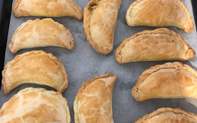 Empanadas de carne (au four) / chaussons argentins à la viande