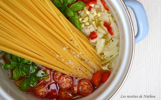One pot pasta : linguines aux tomates cerise et basilic