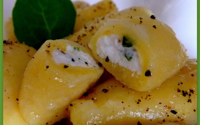 Gnocchis de pommes de terre au cœur fromagé
